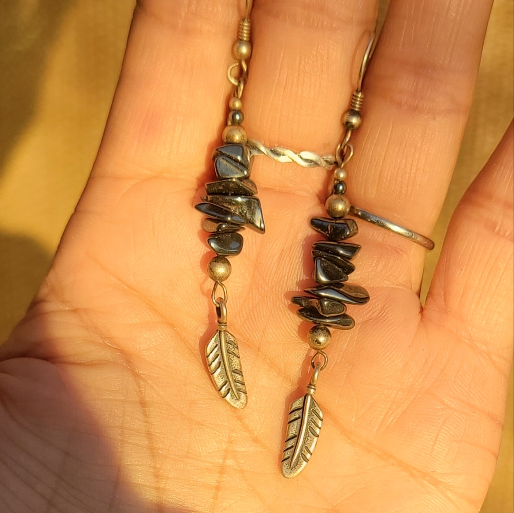 Navajo Diné Sheila Tso Masha signed hematite 925 sterling silver feather earring